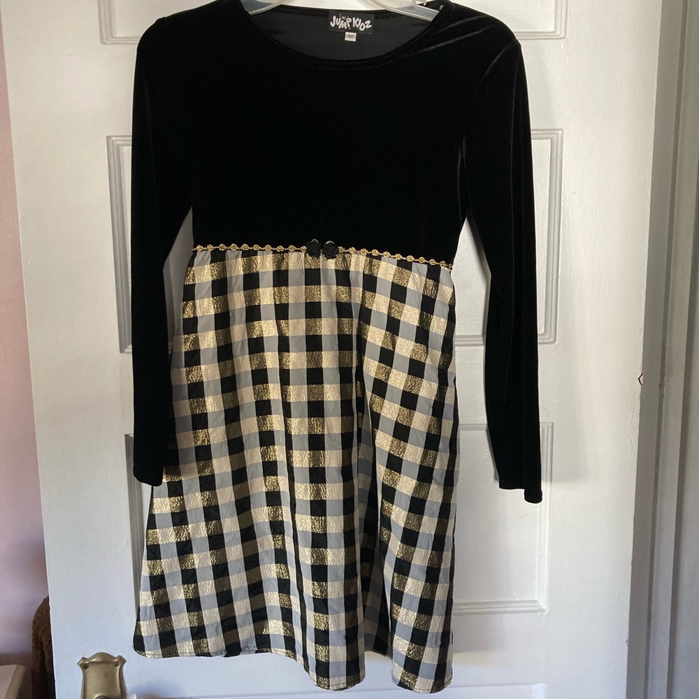 Girls dress